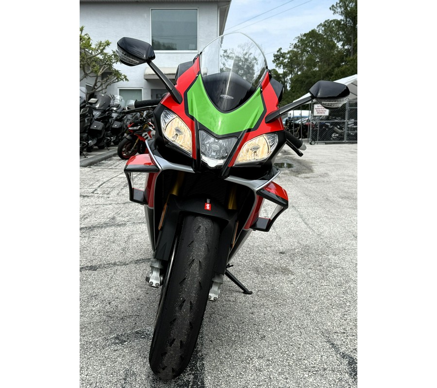 2018 Aprilia RSV4 RF LE