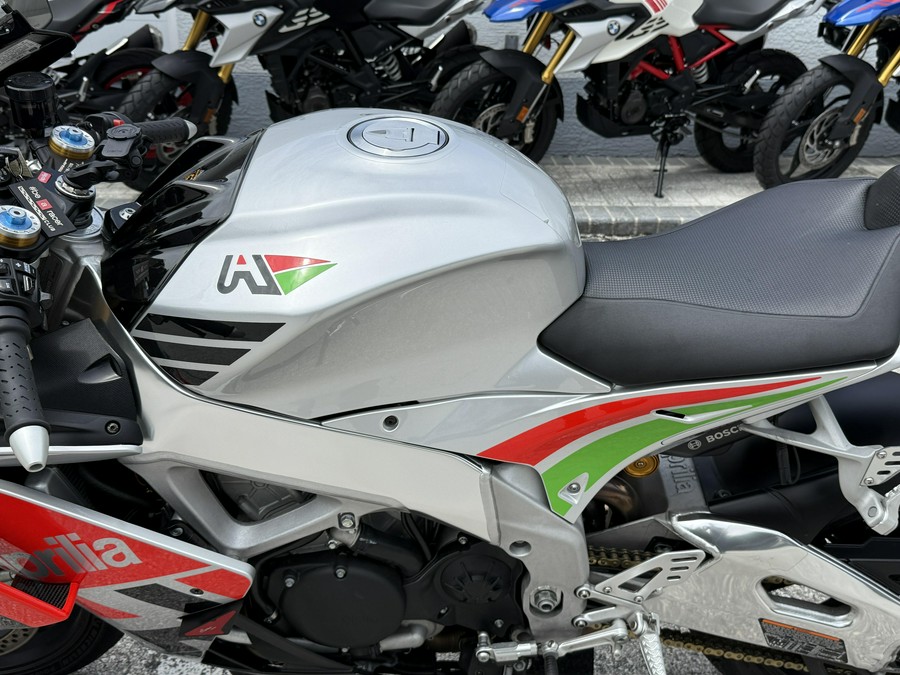 2018 Aprilia RSV4 RF LE