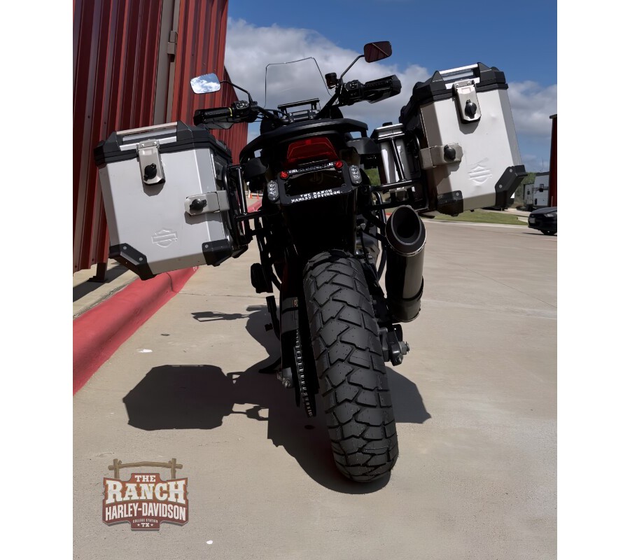 2022 Harley-Davidson® Pan America™ 1250 Special Gauntlet Gray Metallic