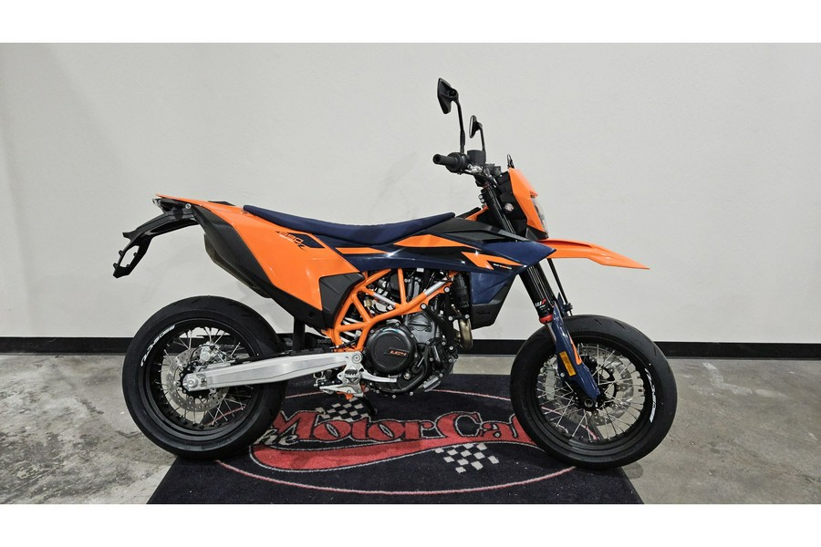 2026 KTM 690 SMC R