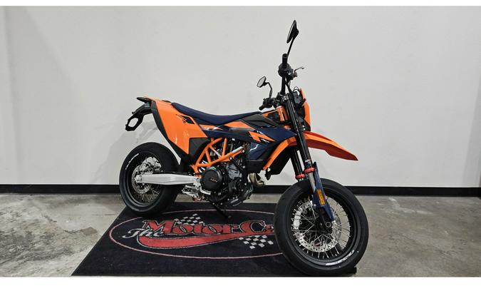 2026 KTM 690 SMC R