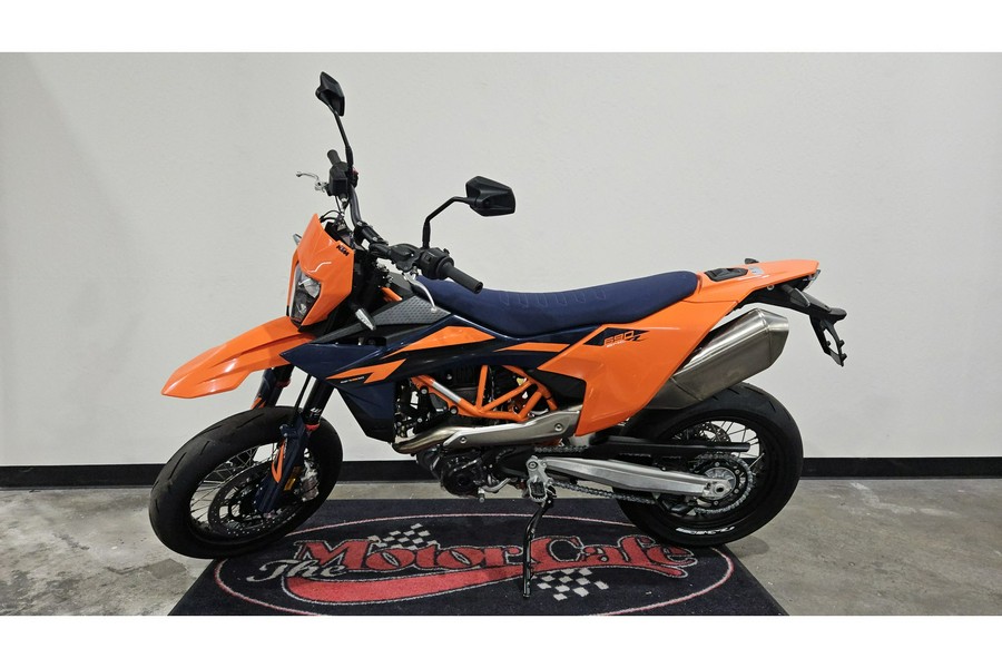 2026 KTM 690 SMC R