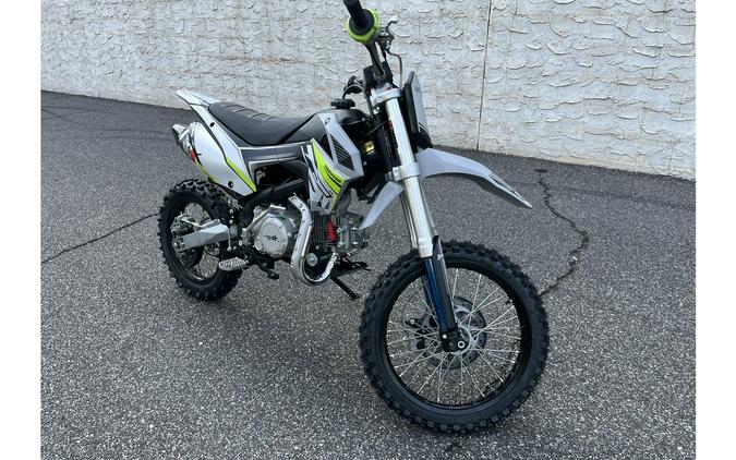 2025 TSK 141E - Thumpstar