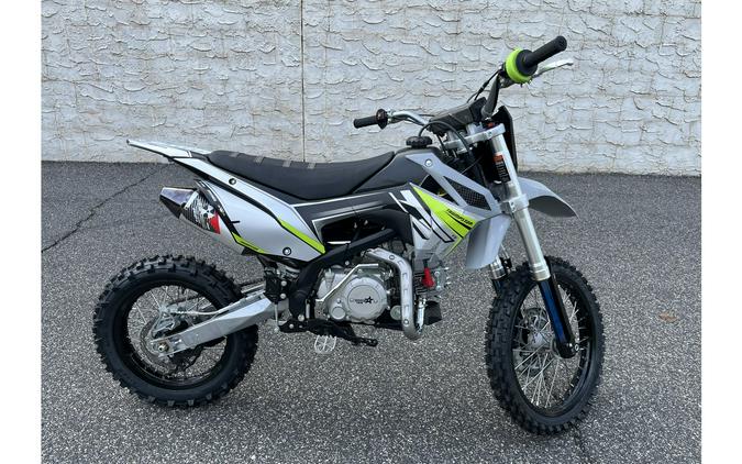 2025 TSK 141E - Thumpstar