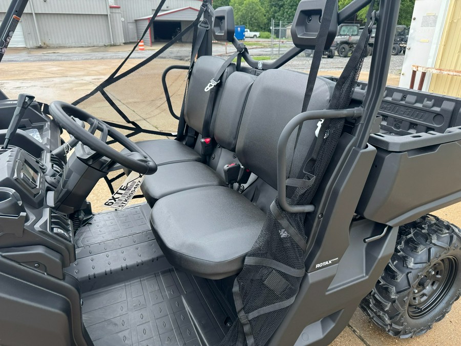 2026 Can-Am Defender HD7