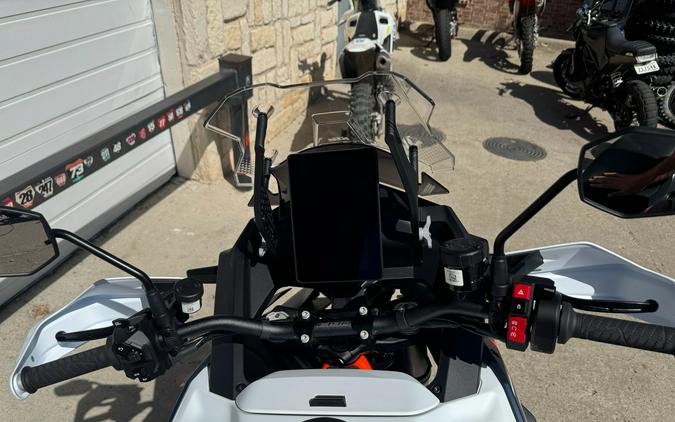 2026 KTM 1390 Super Adventure R