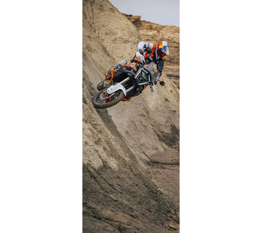 2026 KTM 1390 Super Adventure R