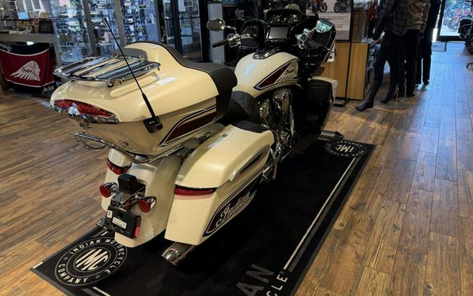 2026 Indian Pursuit Limited Signature Series Frontier Pearl / Revere Red
