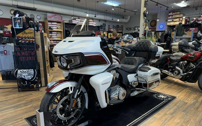 2026 Indian Pursuit Limited Signature Series Frontier Pearl / Revere Red