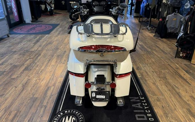 2026 Indian Pursuit Limited Signature Series Frontier Pearl / Revere Red