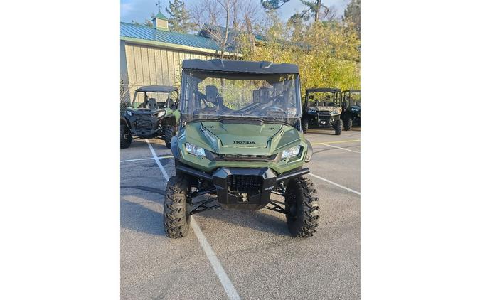 2023 Honda Pioneer 1000-6 Crew Deluxe