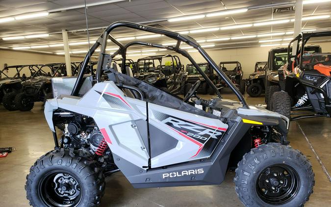 2024 Polaris RZR 200 EFI