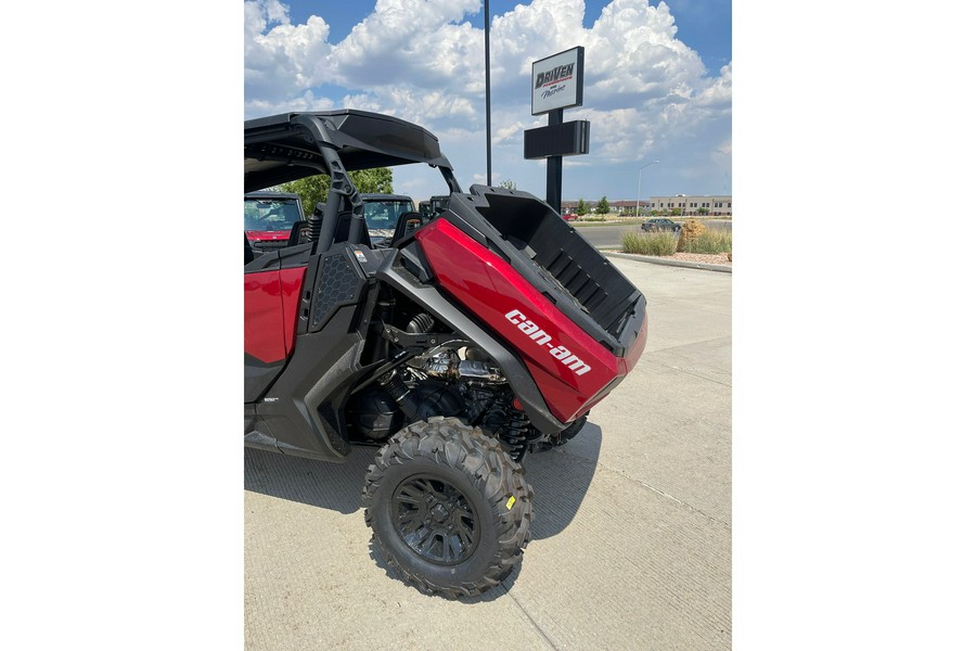 2024 Can-Am Commander Max XT 1000R Red / Black