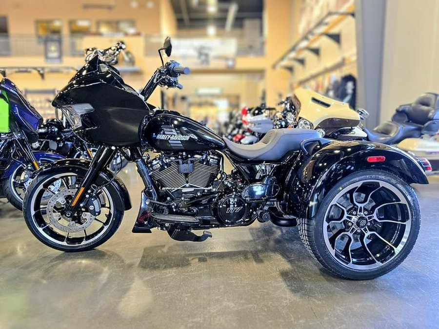 2026 Harley-Davidson® FLTRT - Road Glide® 3