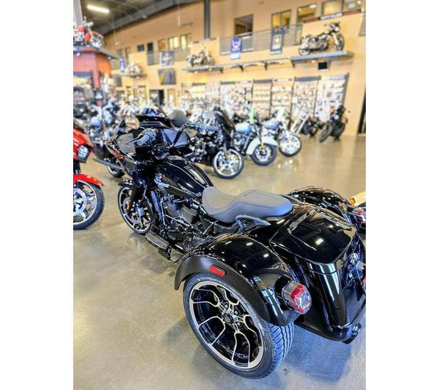 2026 Harley-Davidson® FLTRT - Road Glide® 3