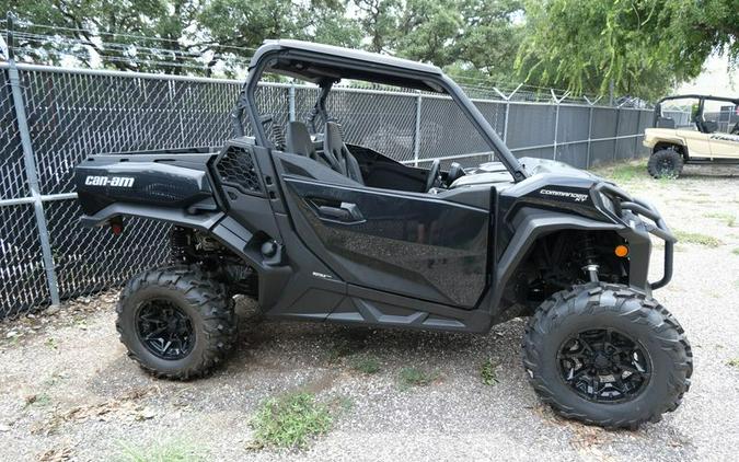 New 2023 CAN-AM COMXT60HD7 TRIPLE BLACK