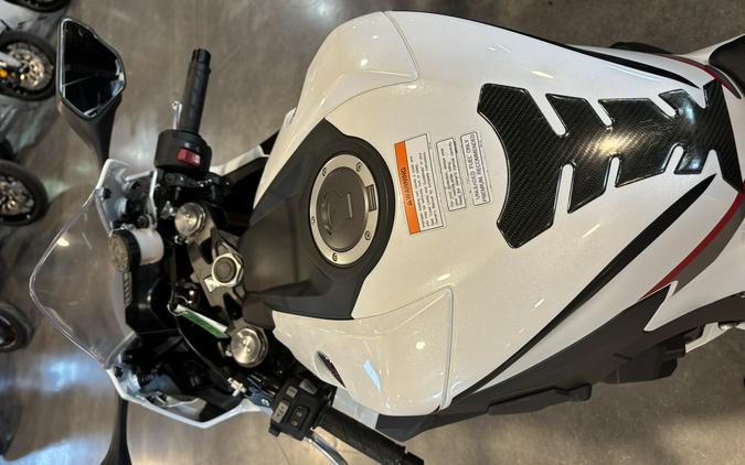 2025 Honda CBR1000RR-R Fireblade SP