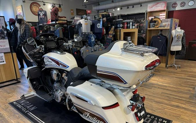 2026 Indian Pursuit Limited Signature Series Frontier Pearl / Revere Red