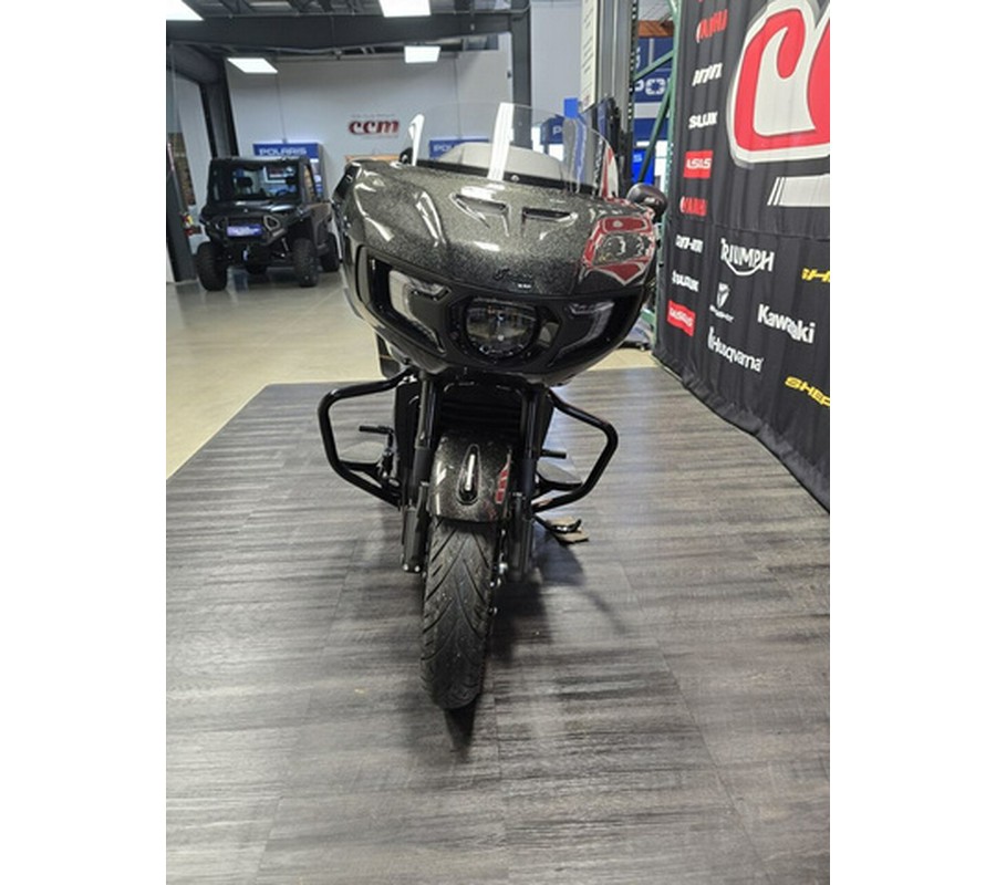 2026 Indian CHALLENGER DARK HORSE + 112 & AUDIO PACKAGE