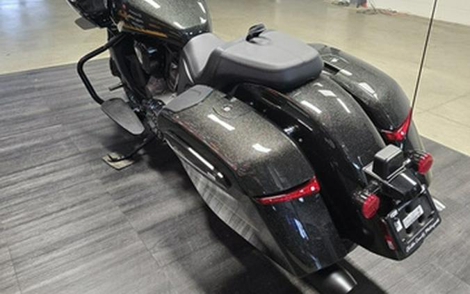 2026 Indian CHALLENGER DARK HORSE + 112 & AUDIO PACKAGE