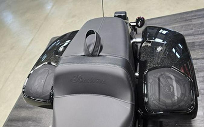2026 Indian CHALLENGER DARK HORSE + 112 & AUDIO PACKAGE