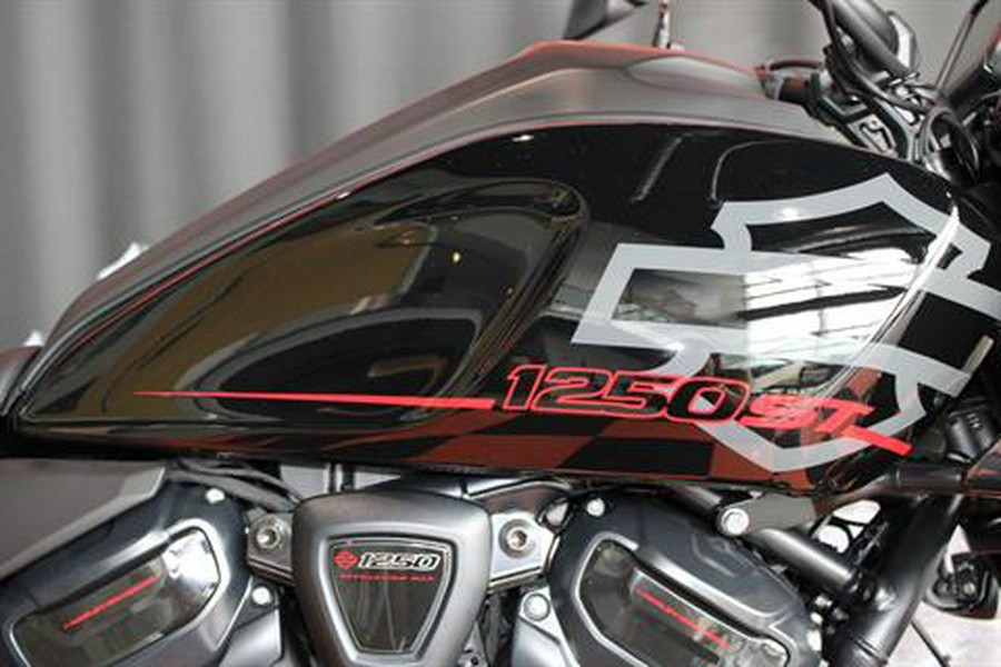 2025 Harley-Davidson Pan America® 1250 ST