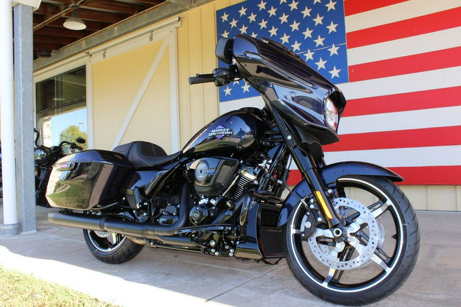 2025 Harley-Davidson® FLHX - Street Glide®