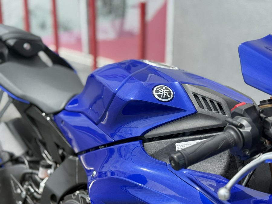 2026 Yamaha YZF-R1 Team Yamaha Blue - 01068C