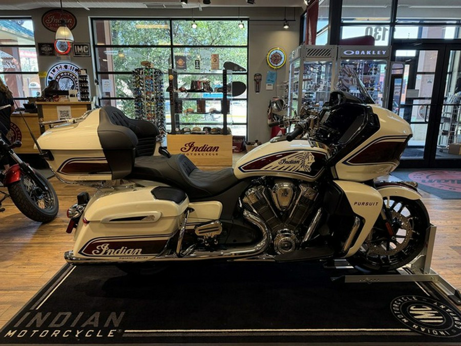 2026 Indian Pursuit Limited Signature Series Frontier Pearl / Revere Red