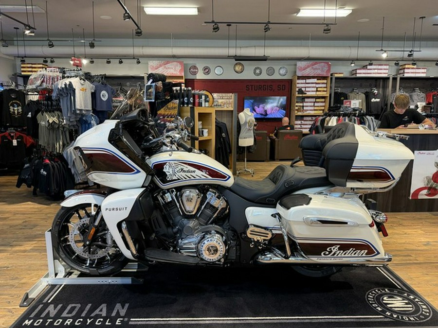 2026 Indian Pursuit Limited Signature Series Frontier Pearl / Revere Red
