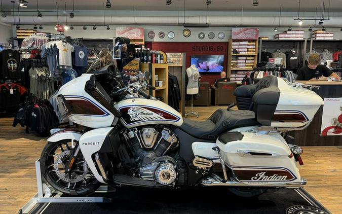 2026 Indian Pursuit Limited Signature Series Frontier Pearl / Revere Red