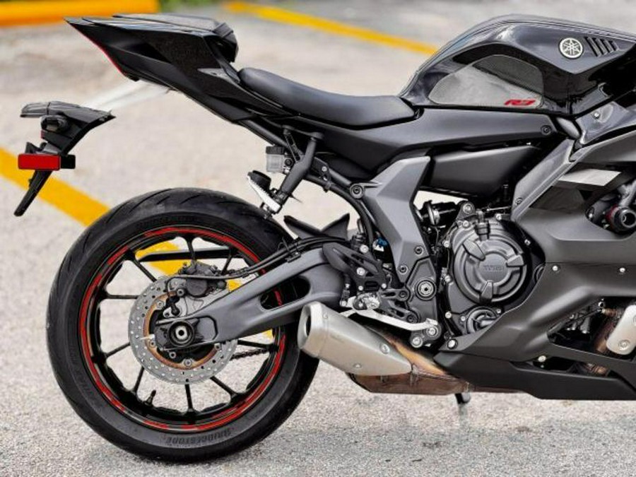 2024 Yamaha YZF-R7