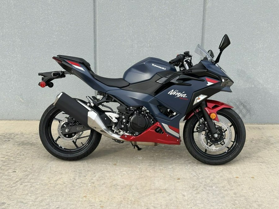 2026 Kawasaki Ninja 500 ABS Metallic Matte Twilight Blue SE ABS