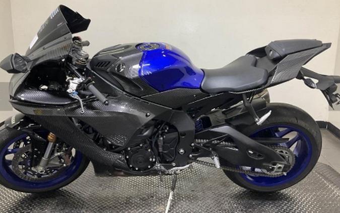 2025 Yamaha YZF-R1