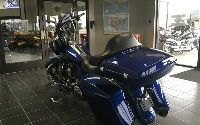 Street Glide®