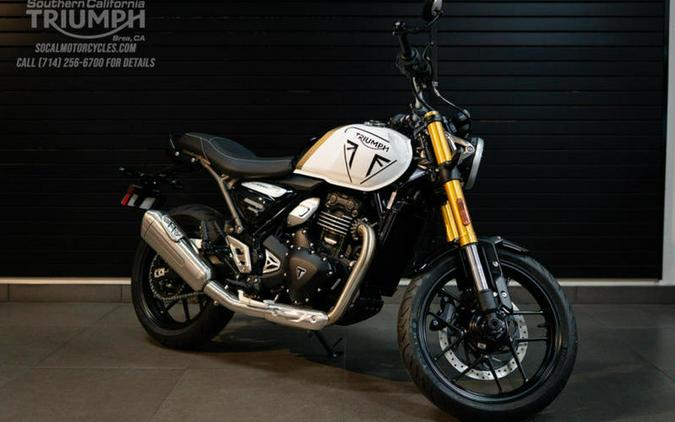 2026 Triumph Speed 400 Pearl Metallic White/Phantom Black