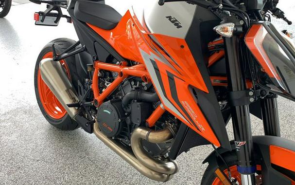 2022 KTM 1290 SUPER DUKE R EVO