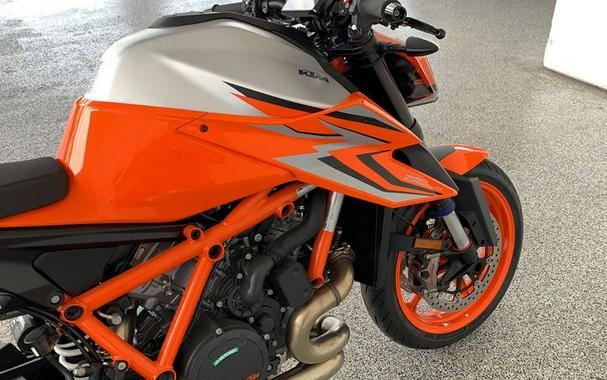 2022 KTM 1290 SUPER DUKE R EVO