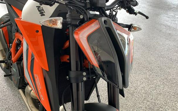 2022 KTM 1290 SUPER DUKE R EVO