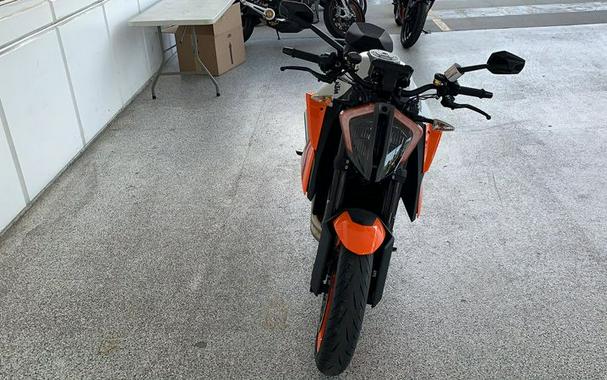 2022 KTM 1290 SUPER DUKE R EVO