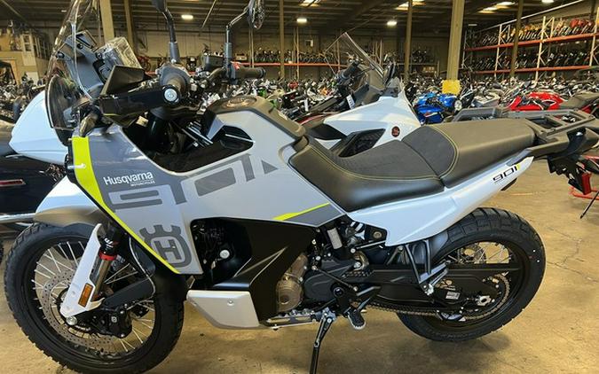 2025 Husqvarna Norden 901