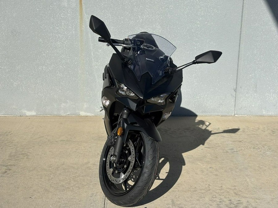 2026 Kawasaki Ninja 500 ABS Metallic Flat Spark Black SE ABS