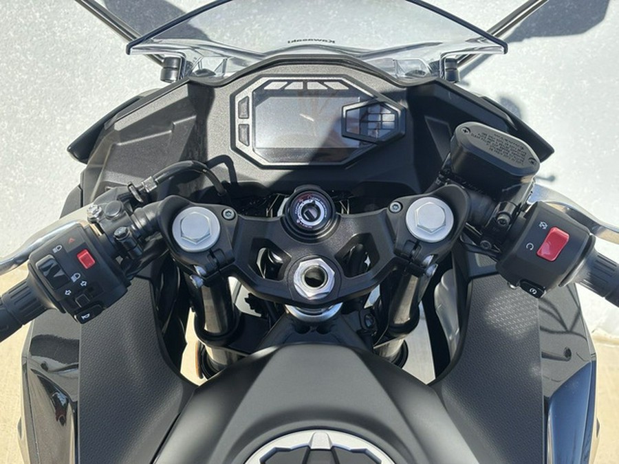 2026 Kawasaki Ninja 500 ABS Metallic Flat Spark Black SE ABS