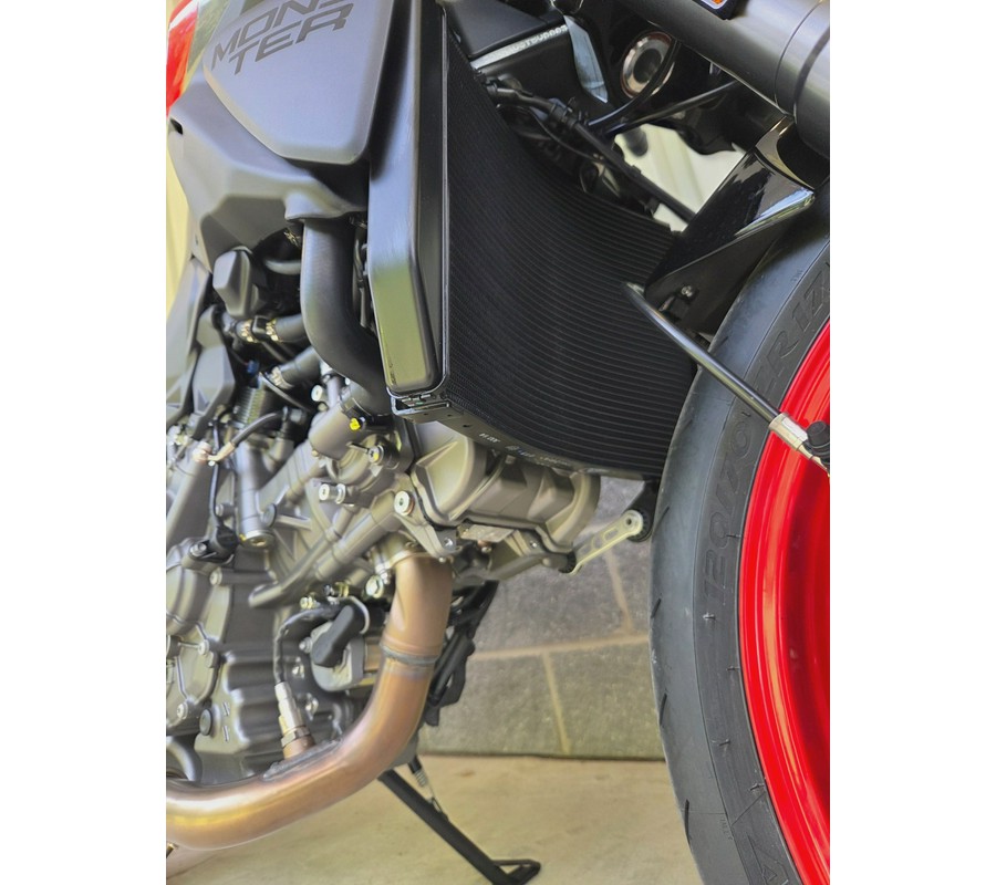 2027 DUCATI Monster SP