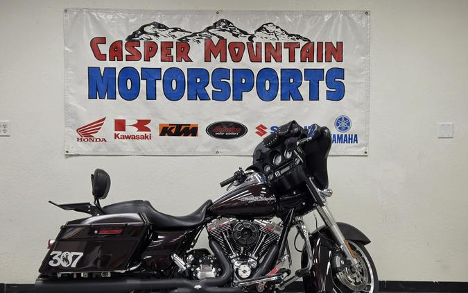 2011 Harley-Davidson® STREET GLIDE FLHXSE2 - UO0806