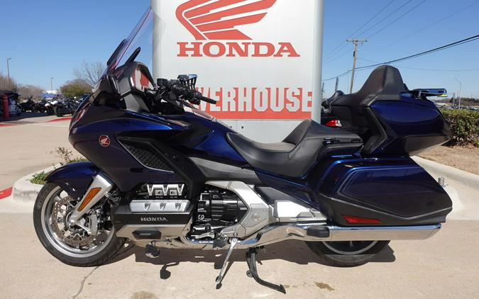 2018 Honda® Gold Wing Tour Pearl Hawkseye Blue