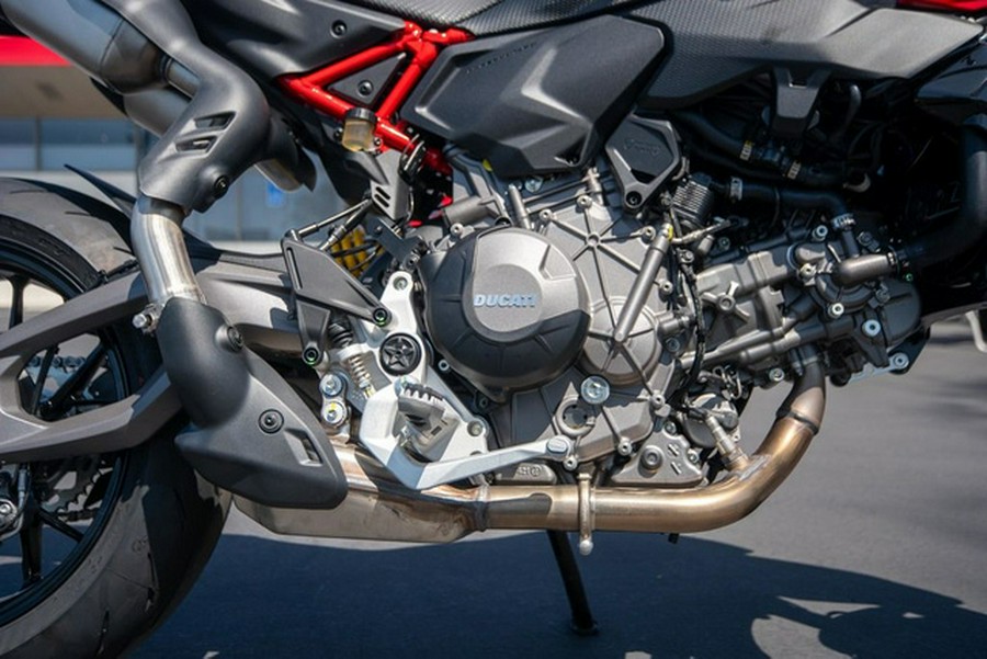 2026 Ducati HYPERMOTARD V2