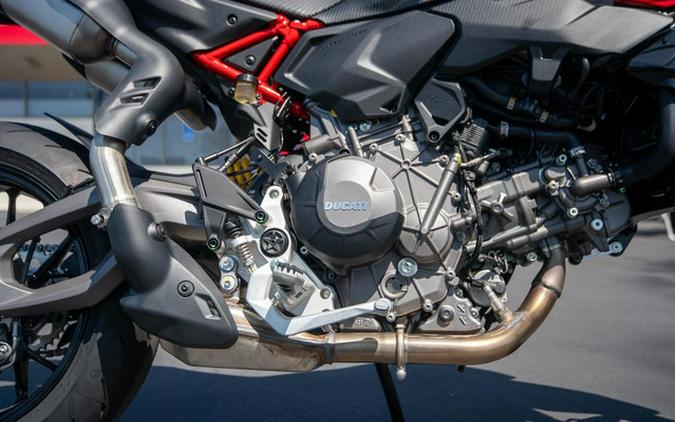2026 Ducati HYPERMOTARD V2