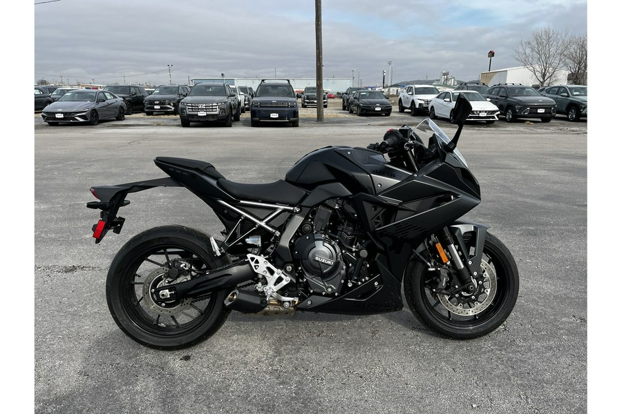 2025 Suzuki GSX-S 8R