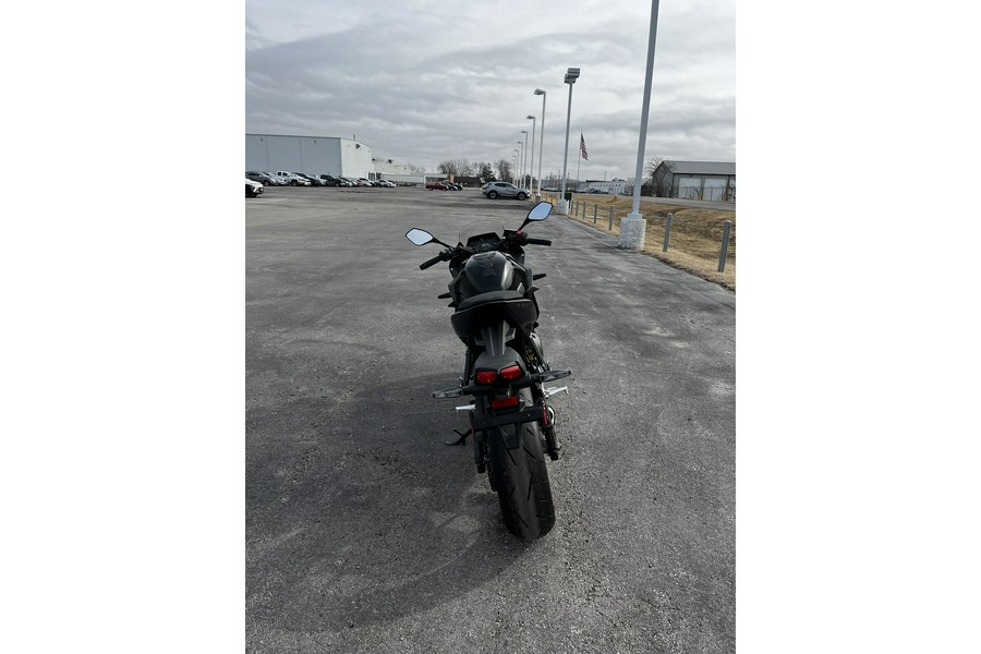 2025 Suzuki GSX-S 8R